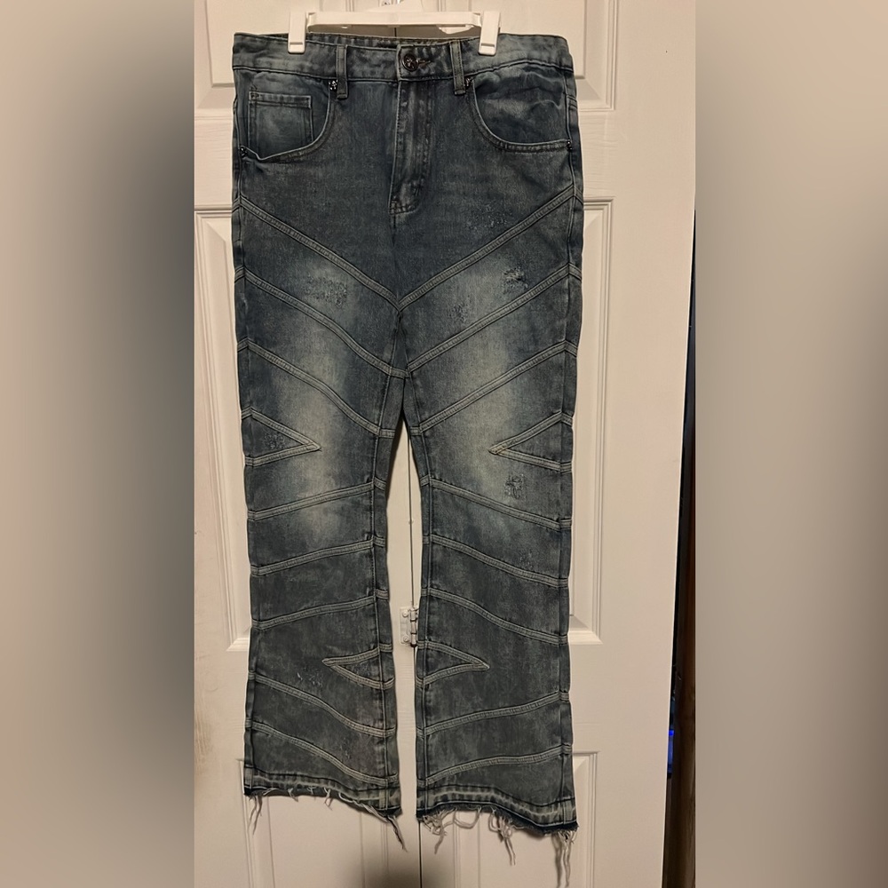 Men's Slim Jeans in Distressed Blue